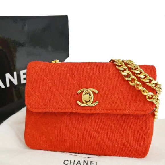 authenticity guaranteed CHANEL CC Logo Mini Matelasse Chain Shoulder Bag - Picture 1 of 16